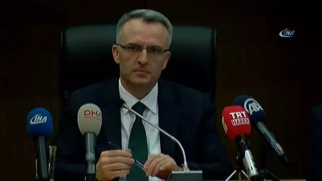 Bakan Naci Ağbal'dan Otobüs Şoförlerine Büyük Jest Bakan Naci Ağbal'dan Otobüs Şoförlerine Büyük Jest
