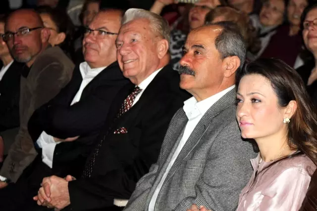 CHP Grup Başkanvekili Özel: 'Mesele Parti Meselesi Değil, Memleket Meselesidir' CHP Grup Başkanvekili Özel: 'Mesele Parti Meselesi Değil, Memleket Meselesidir'