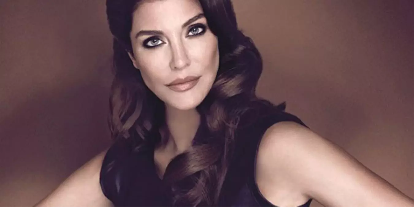 Deniz Akkaya Youtube Kanalının Tanıtımı İçin Çırılçıplak Poz Verdi