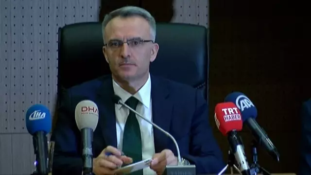 Maliye Bakanı Ağbal'dan Otobüsçülere Büyük Jest Maliye Bakanı Ağbal'dan Otobüsçülere Büyük Jest