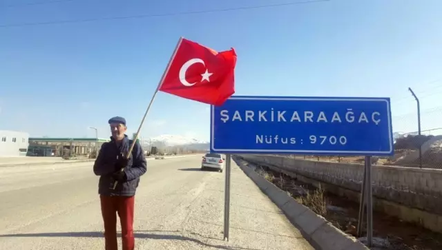 Rüyasında Gördüğü Ömer Halisdemir İçin Burdur'dan Yola Çıktı, Isparta'ya Ulaştı
