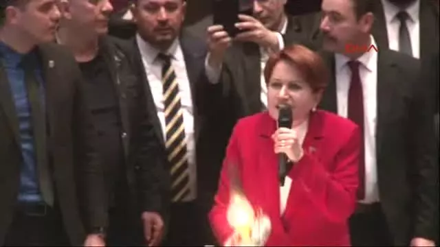 Akşener, 'Türkiye'den Başka O Paçavrayı Asan Ülke Yok' Akşener, 'Türkiye'den Başka O Paçavrayı Asan Ülke Yok'