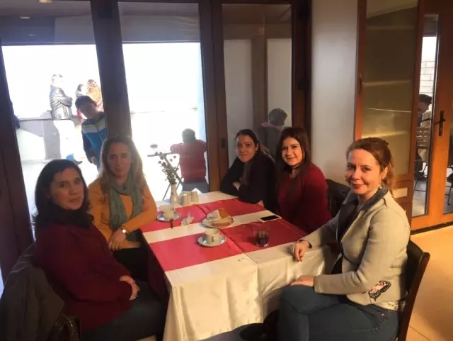 Ayvalıklı Mali Müşavir ve Muhasebeciler Kahvaltılı Toplantıda Buluştu Ayvalıklı Mali Müşavir ve Muhasebeciler Kahvaltılı Toplantıda Buluştu
