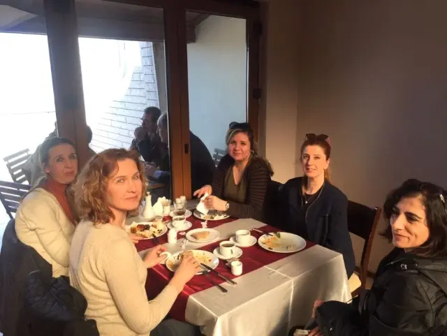 Ayvalıklı Mali Müşavir ve Muhasebeciler Kahvaltılı Toplantıda Buluştu Ayvalıklı Mali Müşavir ve Muhasebeciler Kahvaltılı Toplantıda Buluştu