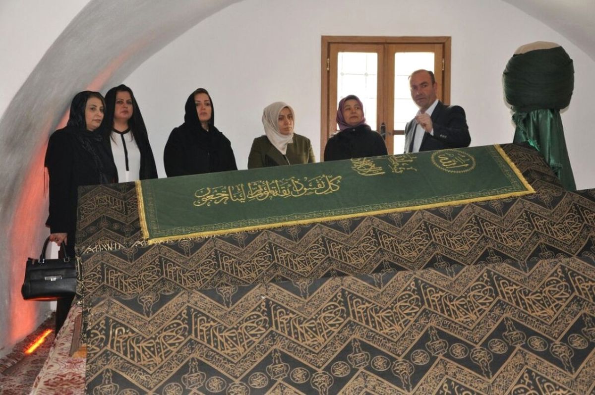 Bakan Soylu'nun Eşi Hamdiye Soylu, Şeyh Edebali Türbesi'ni Ziyaret Etti