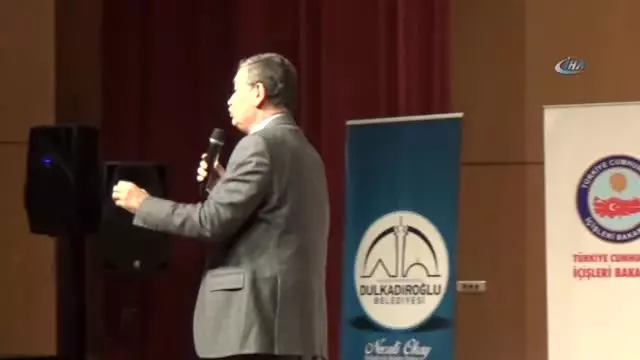 Kahramanmaraş'ta 'Kardeşlik Sınır Tanımaz' Konferansı Kahramanmaraş'ta 'Kardeşlik Sınır Tanımaz' Konferansı