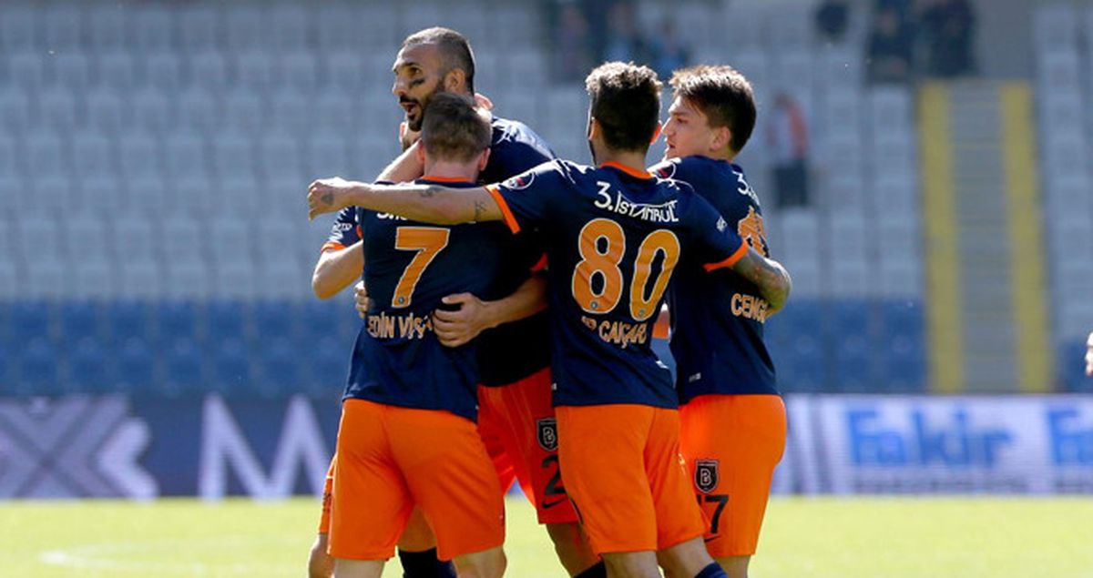 Süper Lig'de Medipol Başakşehir, Aytemiz Alanyaspor'u 2-1 Yendi