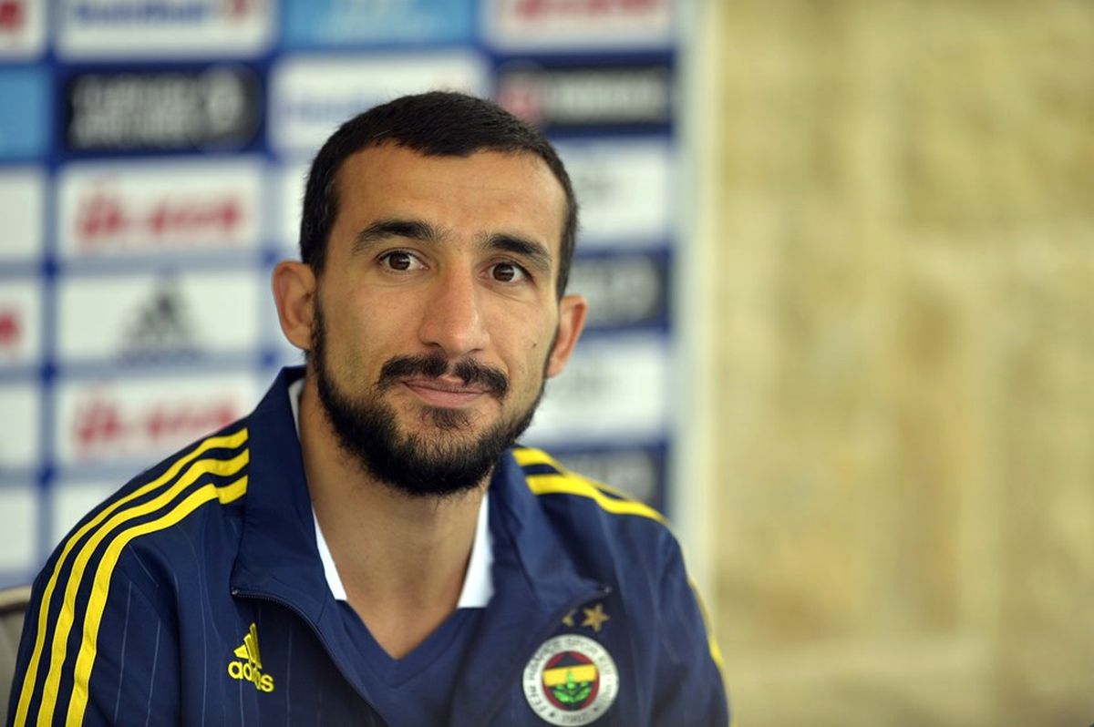 Ahmet Çakar: Mehmet Topal Utanmadan Secdeye Eğiliyor