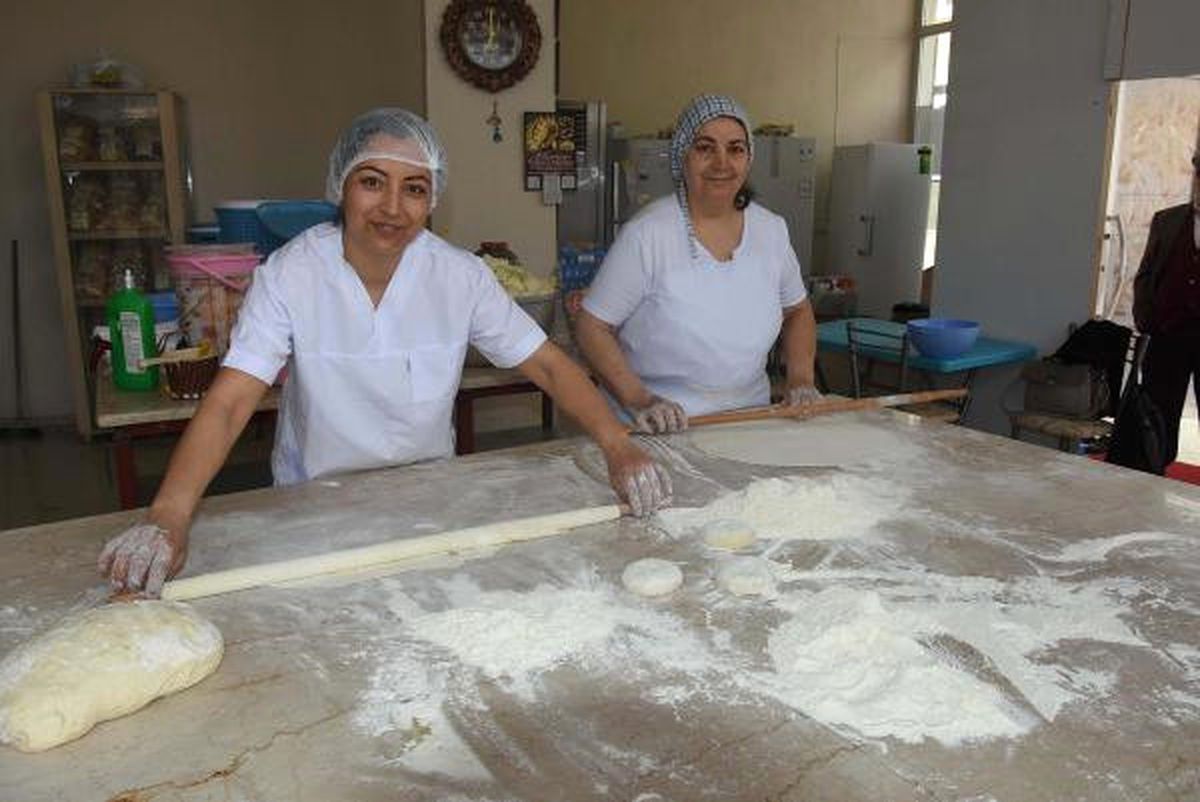 Anne-Kız Ev Yapımı Ürünleri AVM'lere, Otellere Satıyor