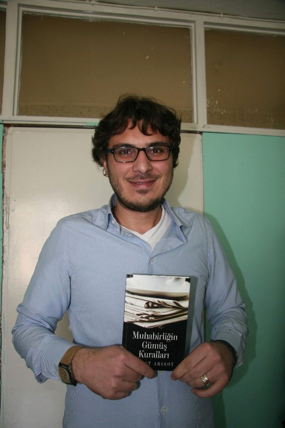 Arısoy, 'Muhabirliğin Gümüş Kuralları' İsimli Yeni Kitabını Çıkardı