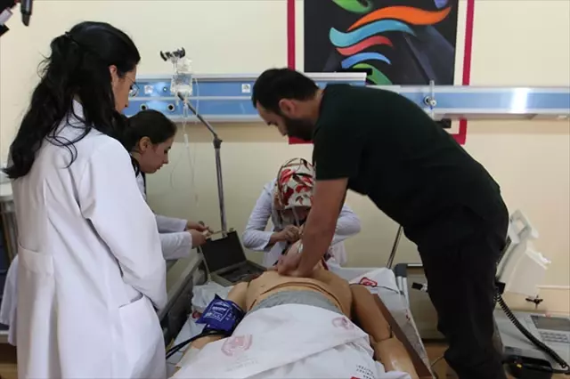 Cü'de Doktor ve Hemşire Adaylarına Simülasyonlu Eğitim