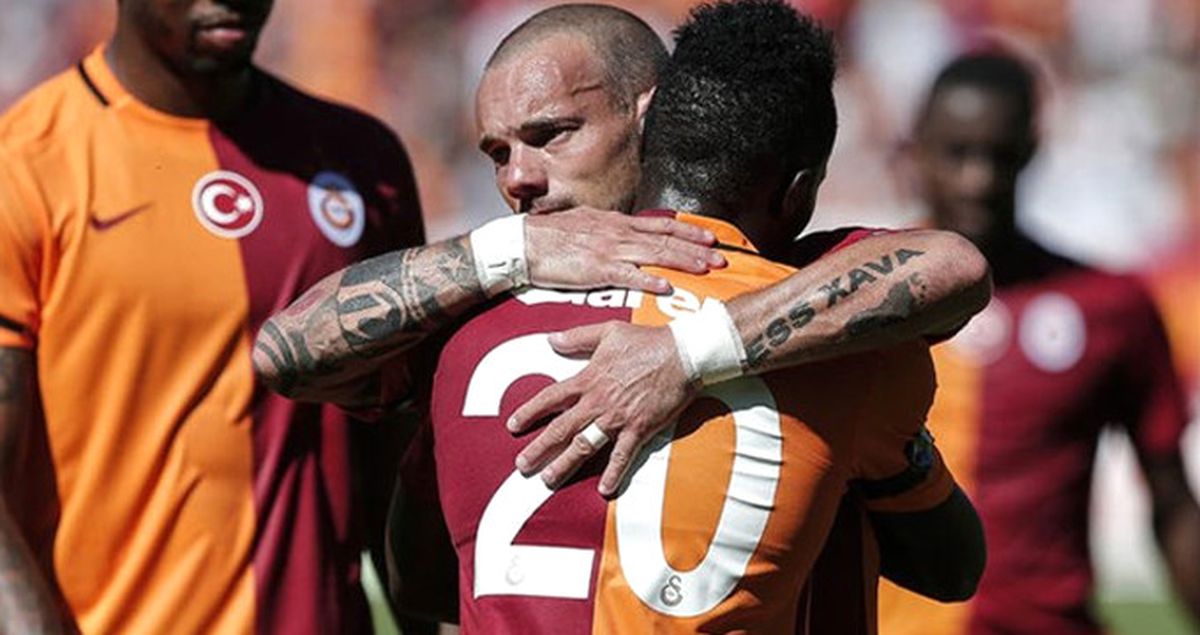 Galatasaray Yönetimi, Wesley Sneijder'i Satma Kararı Aldı