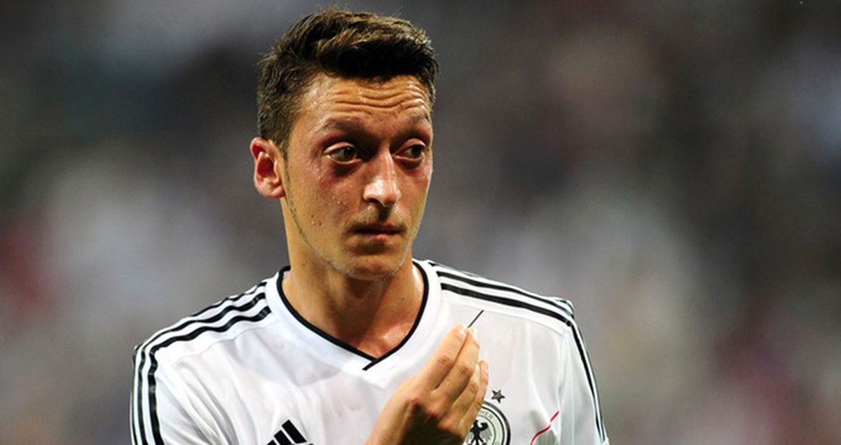 Mesut Özil: Babam Almanya'yı Tercih Etmemi İstedi