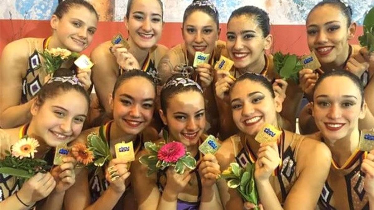 Senkronize Yüzme Milli Takımı'ndan Altın Madalya