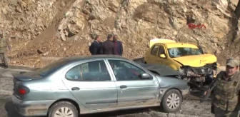 Bitlis Mutki'de Trafik Kazası 1 Ölü 6 Yaralı