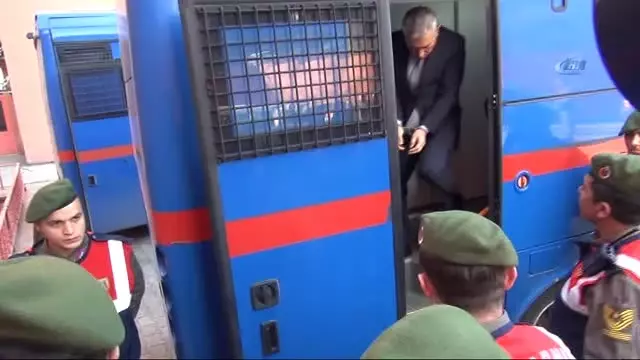 Ahmet Öksüz İlk Kez Hakim Karşısında Ahmet Öksüz İlk Kez Hakim Karşısında