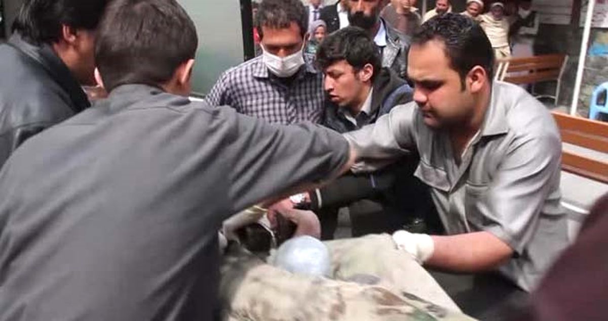Afganistan'da Doktor Kılığına Giren DEAŞ'lılar Hastaneye Saldırdı