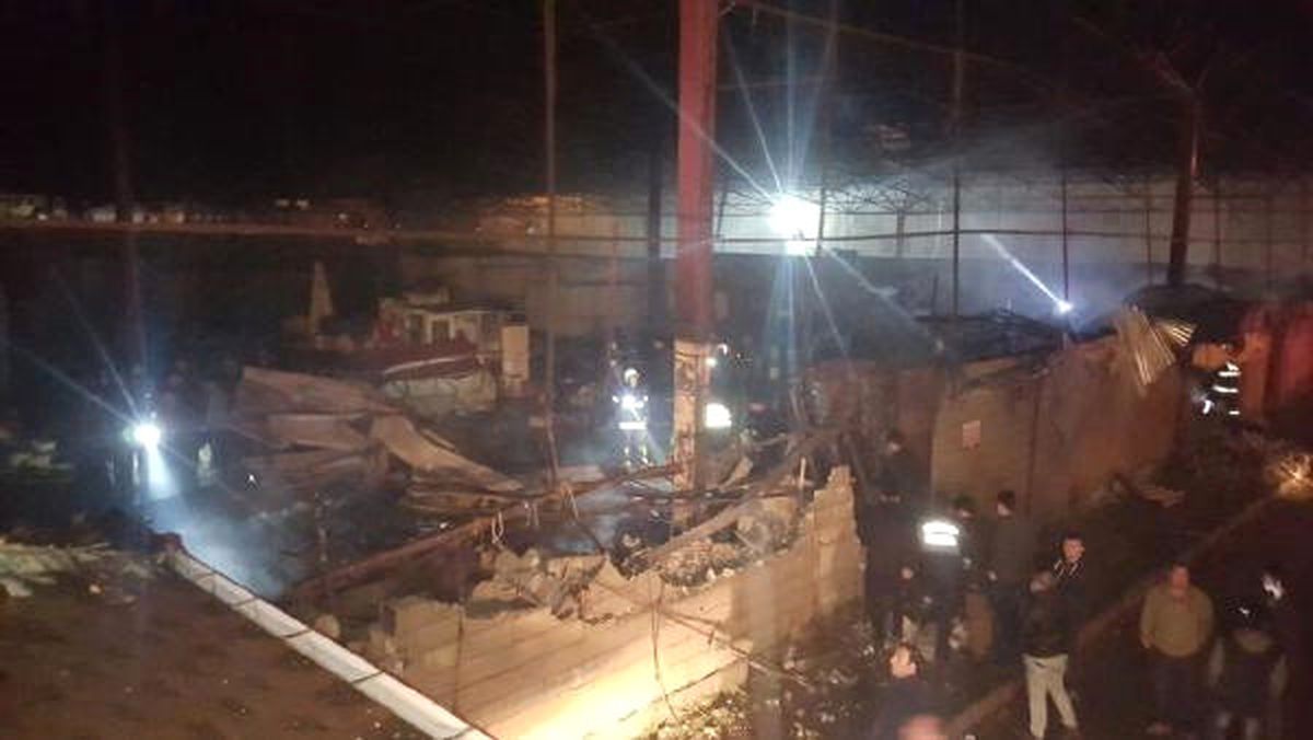 Elbistan'da Pazardaki Yangında 20'den Fazla Tezgah Yandı