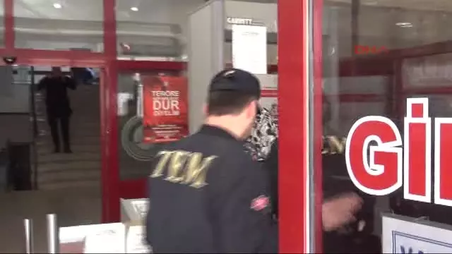 Karabük Adil Öksüz'ün Yengesine Fetö Gözaltısı Karabük Adil Öksüz'ün Yengesine Fetö Gözaltısı