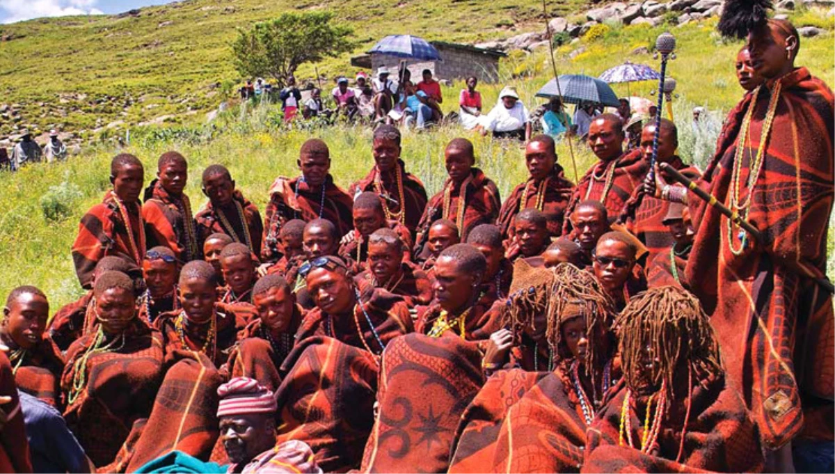 Занятие юар. Лесото Африка жители Лесото. Африканское племя басуто. Южная Африка Лесото. Лесото население.