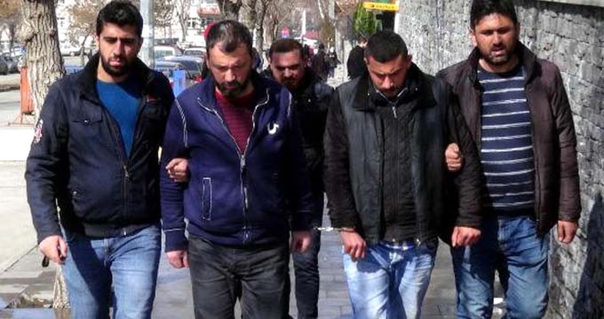 'Sahte Komiser', Yaşlı İki Kardeşin 60 Bin Lirasını Dolandırdı