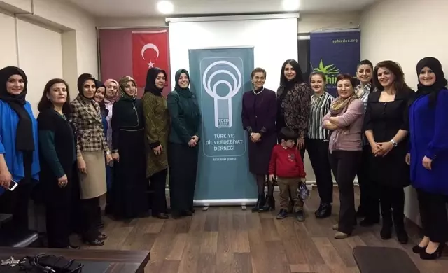 Tded'de Türk İslam Medeniyeti'nde Öne Çıkan Kadınlar Yâd Edildi Tded'de Türk İslam Medeniyeti'nde Öne Çıkan Kadınlar Yâd Edildi