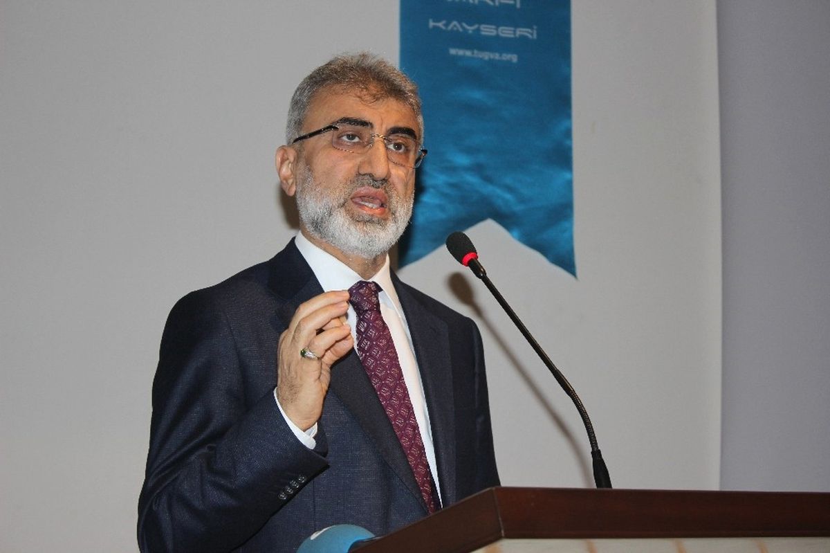 Eski Enerji Bakanı Taner Yıldız Tüm Engellemelere Rağmen Belçika'da Konuştu