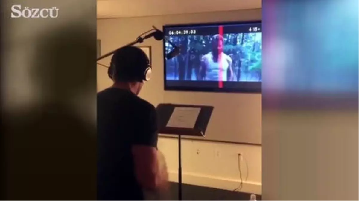 Hugh Jackman'ın Wolverine'i Seslendirirken Kendinden Geçtiği Anlar!