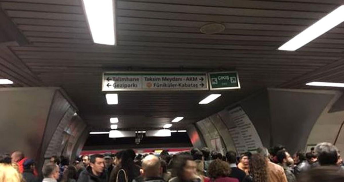 İstanbul'da Yenikapı-Hacıosman Metrosunda Seferler Durdu