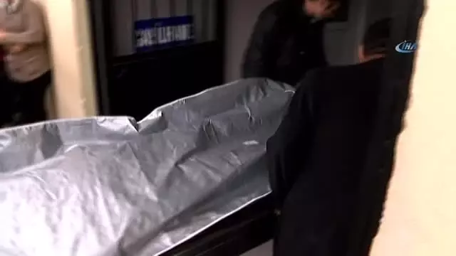 Kadıköy'de Dövmecilik Yapan Bir Kişi Sahte İçkiden Hayatını Kaybetti