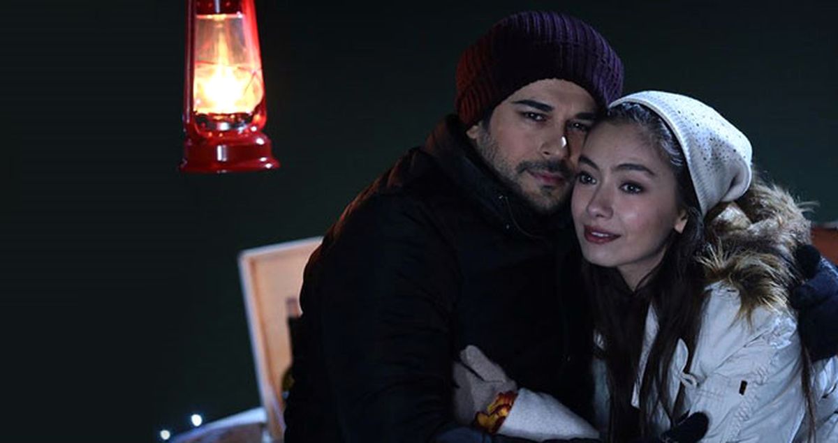 'Kara Sevda'nın Dünkü Bölümünde Neşet Ertaş'ın Türküsü Diziye Damga Vurdu
