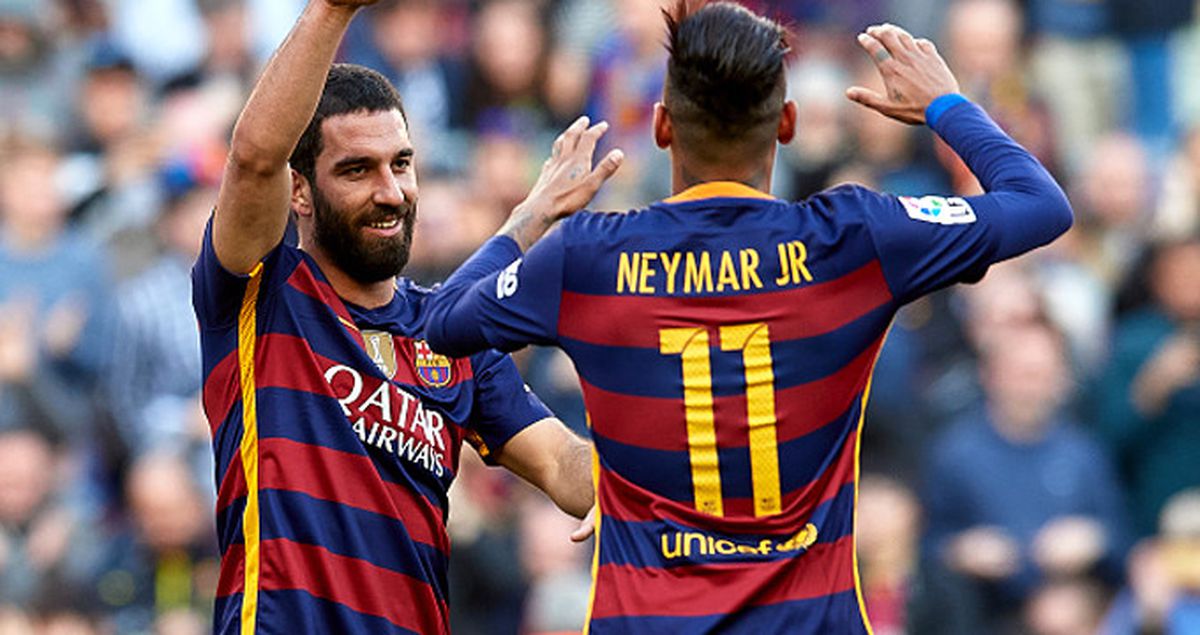 Neymar, PSG'li Oyuncuların Fotoğrafını Paylaşarak Dalga Geçti