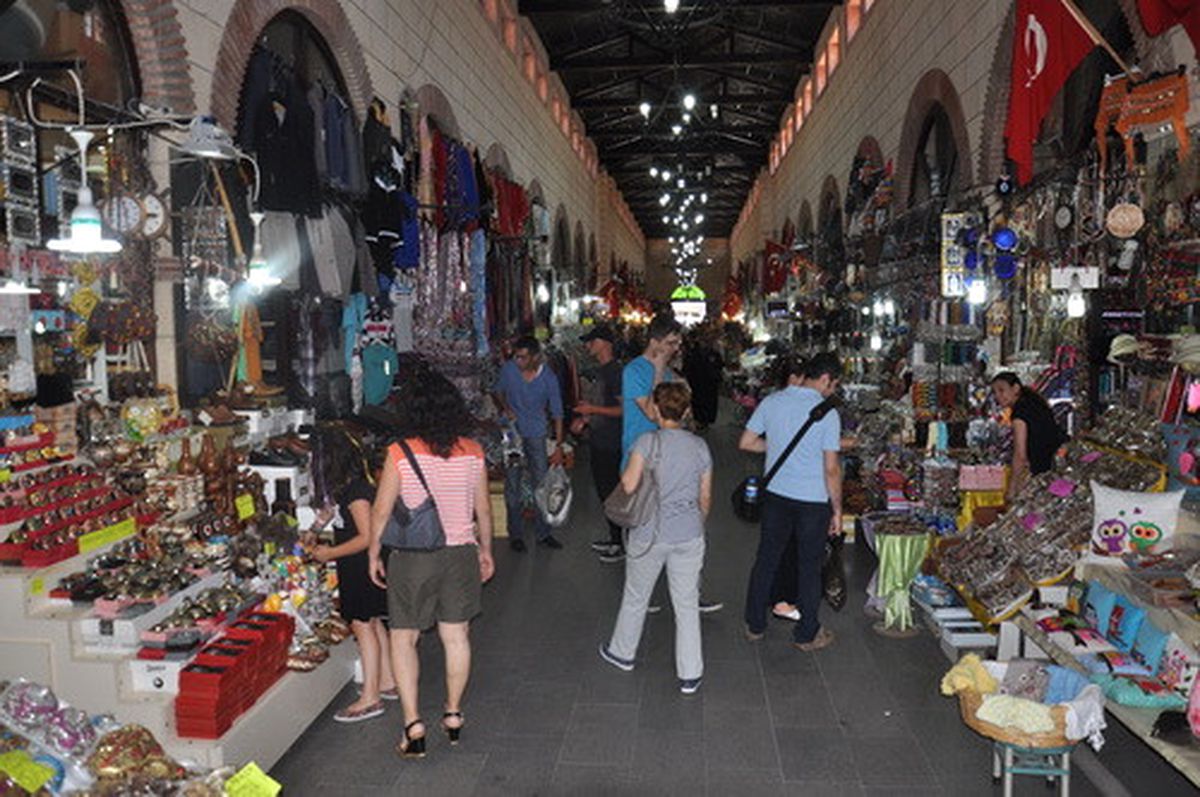 Aynalı Çarşı Esnafında '102. Yıl' Beklentisi