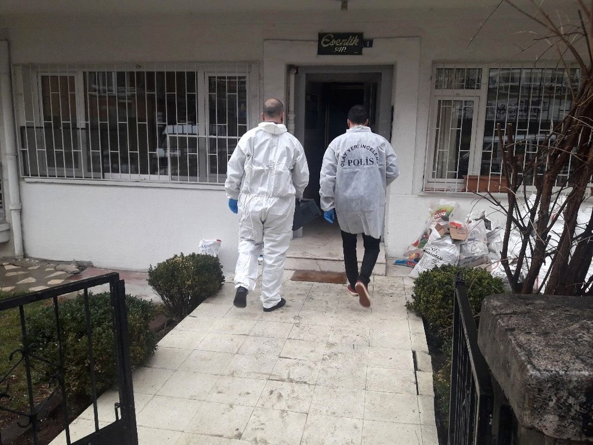 Başkent'te Esrarengiz Olay: Oturduğu Evin Çatısında Ölü Bulundu