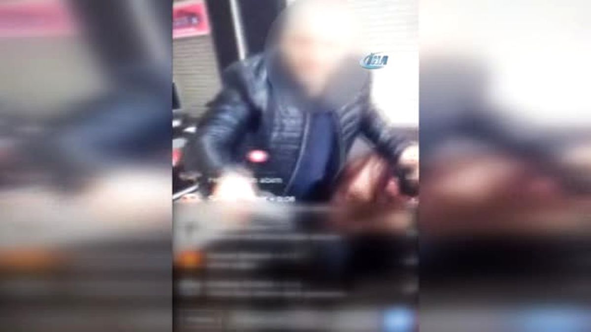 Fetö Soruşturması Kapsamında Görevinden İhraç Edilen Eski Polis Müdürüne Canlı Yayında Meydan Dayağı