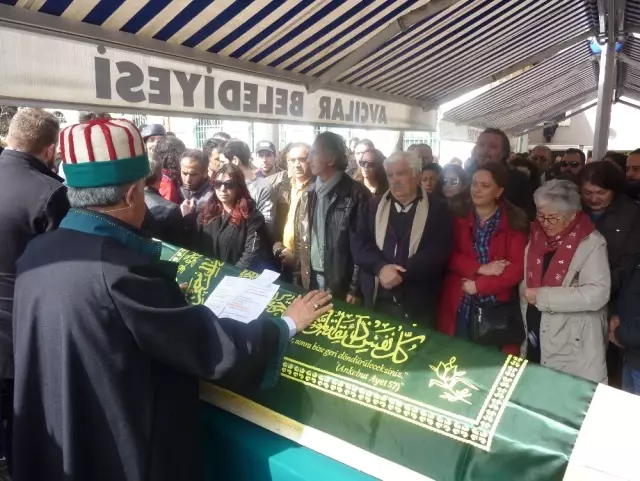 Sahte İçkiden Hayatını Kaybeden Dövmeci Son Yolculuğuna Uğurlandı