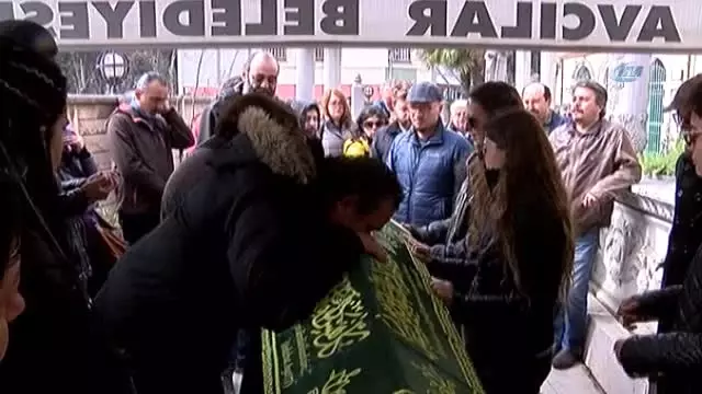 Sahte İçkiden Hayatını Kaybeden Dövmeci Son Yolculuğuna Uğurlandı