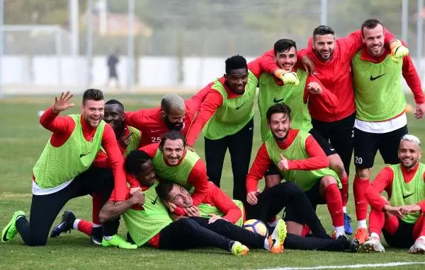 Antalyaspor Rize'ye 4 Eksikle Gidiyor