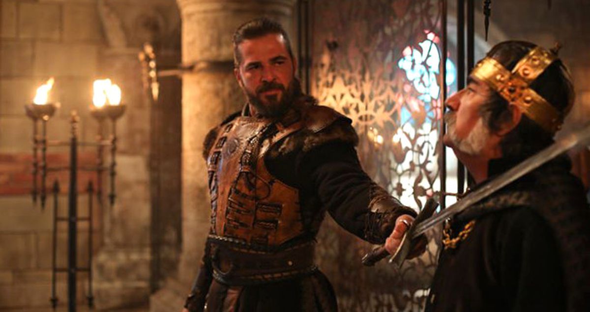 Bakan Çavuşoğlu'ndan İtiraf: Diriliş'in Bölümlerini Yayına Girmeden İzliyorum!