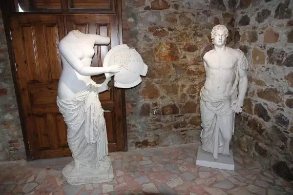 İki Kardeşin Kurduğu Müzede Yok Yok İki Kardeşin Kurduğu Müzede Yok Yok