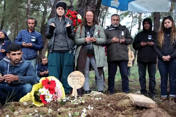 Sahte İçkiden Ölen Dövmeci Toprağa Verildi