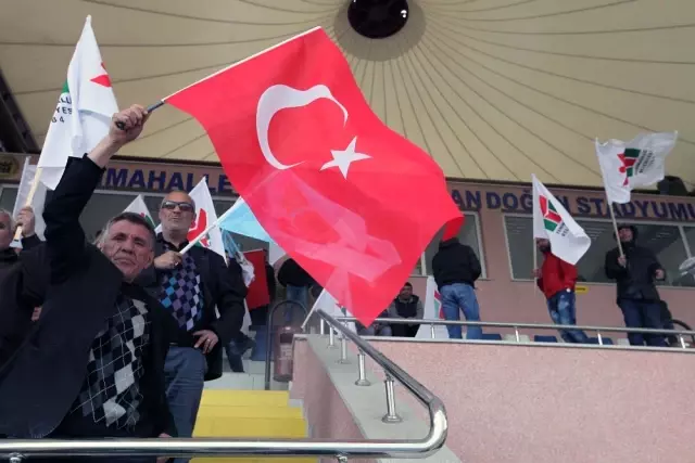 Yenimahalle Belediyespor'dan 5'i 1 Yerde
