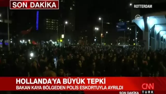 Bakan Kaya, Polis Eskortu Eşliğinde Hollanda'dan Sınır Dışı Edildi Bakan Kaya, Polis Eskortu Eşliğinde Hollanda'dan Sınır Dışı Edildi