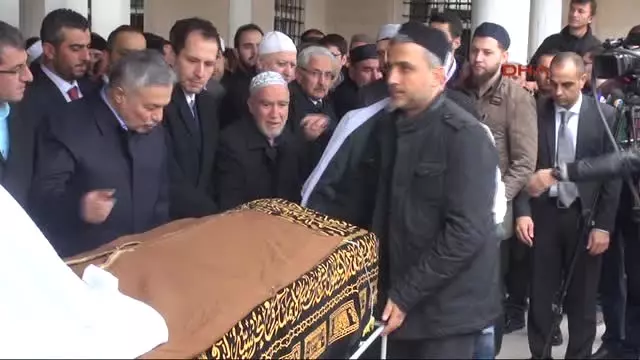 Elazığ'da Kadiri Şeyhi'nin Cenazesine Izdiham Yaşandı Elazığ'da Kadiri Şeyhi'nin Cenazesine Izdiham Yaşandı