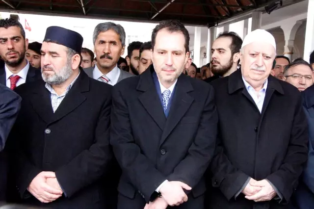 Elazığ'ın Kanaat Önderlerinden Evliyaoğlu Vefat Etti Elazığ'ın Kanaat Önderlerinden Evliyaoğlu Vefat Etti