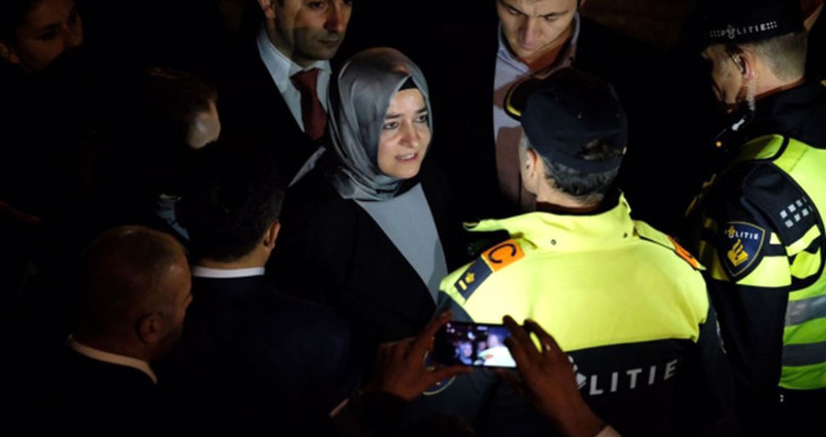 Hollanda'nın İki Yüzlü Siyaseti: Türkiye'ye Yasak Kendilerine Serbest