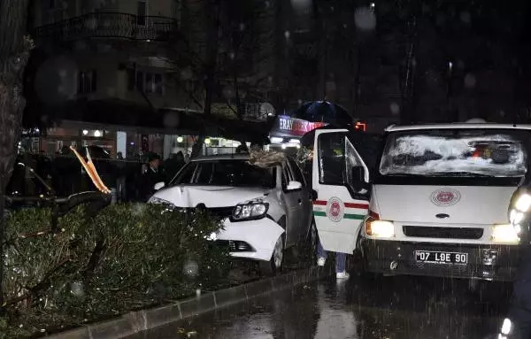 Alışveriş Yapan Arkadaşını Beklerken Öldürüldü
