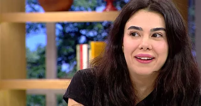 Asena Atalay, Caner Erkin'e Laf Taşıyan Yardımcısını Kovdu Asena Atalay, Caner Erkin'e Laf Taşıyan Yardımcısını Kovdu