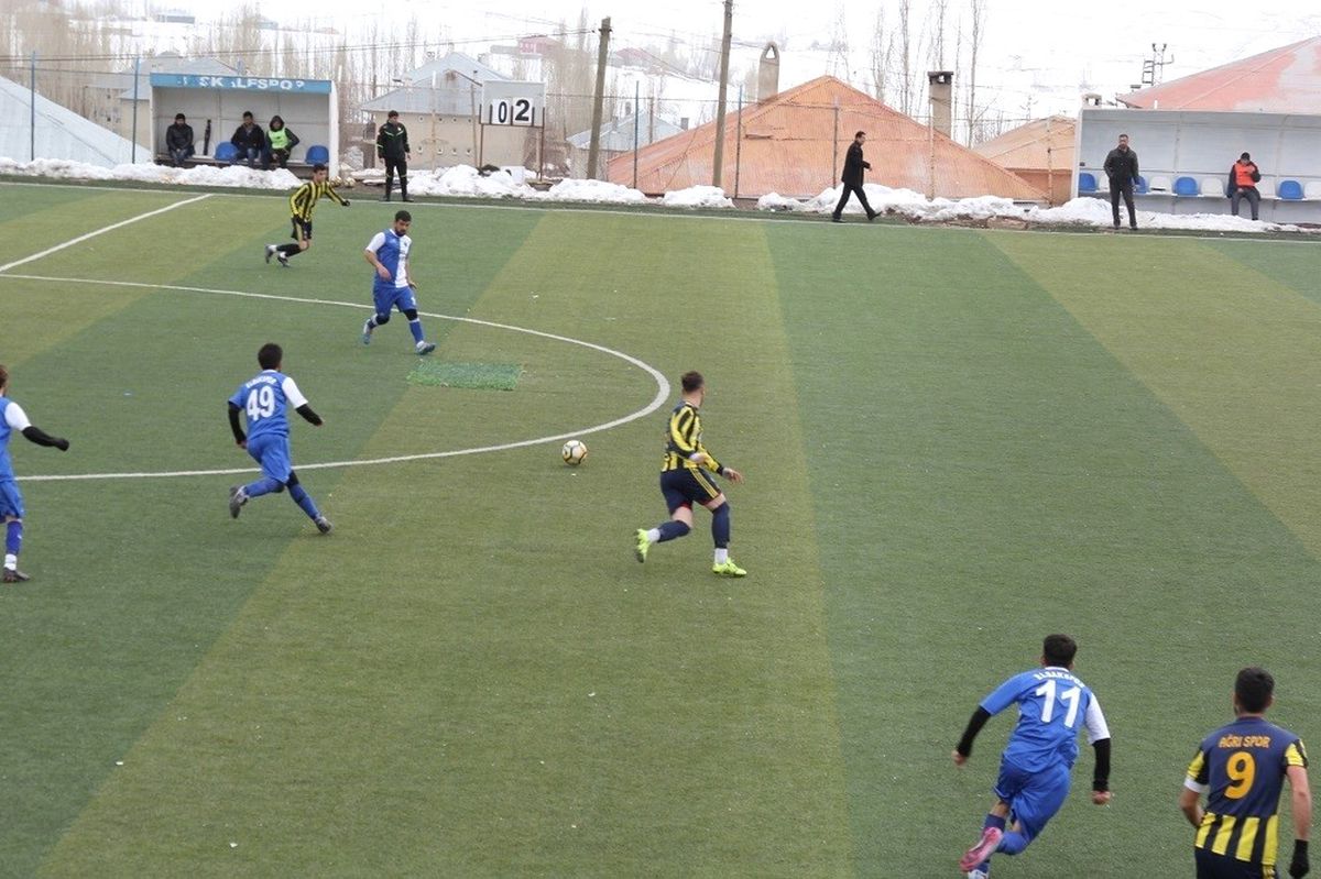 Başkale Gençlikspor, Ağrı Ekibine Yenildi