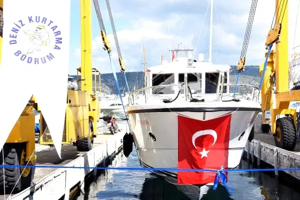 Deniz Ambulansı 'Yaşam' Törenle Hizmete Alındı